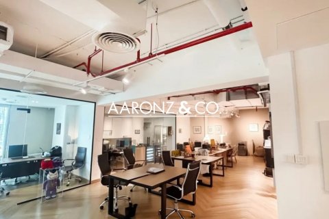 Oficina en venta en Business Bay, Dubai, EAU 141.8 m2 № 640224 - foto 1