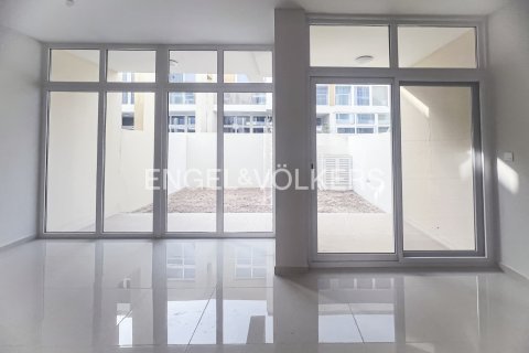 DAMAC Hills (Akoya by DAMAC)、Dubai、UAE にあるタウンハウス販売中 3ベッドルーム、116 m2、No696347 - 写真 1