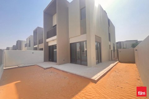 Radový dom v Dubai, SAE 4 spálne, 245.6 m2 č. 634850 - Fotografia 1