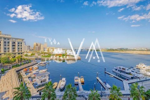 Apartemen di Bur Dubai, UEA 4 kamar tidur, 466 m2 nomor 637693 - foto 2