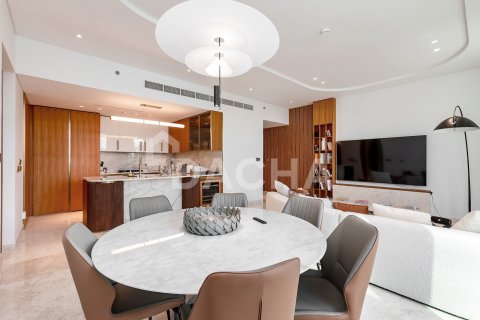Apartment in Palm Jumeirah, Dubai, UAE 3 bedrooms, 177 sq.m. № 706488 - photo 5