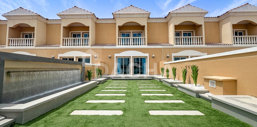Shtëpi në qytet në Jumeirah Village Triangle, Dubai, Emiratet e Bashkuara Arabe 2 dhoma gjumi, 152 m2. № 706493