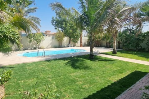 Вилла Jumeirah Park, Дубай, БАӘ-да 4 жатын бөлмелер, 471.01 м² № 751089 - фото 7