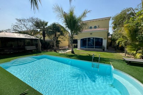 Вилла Jumeirah Park, Дубай, БАӘ-да 4 жатын бөлмелер, 471.01 м² № 751089 - фото 12