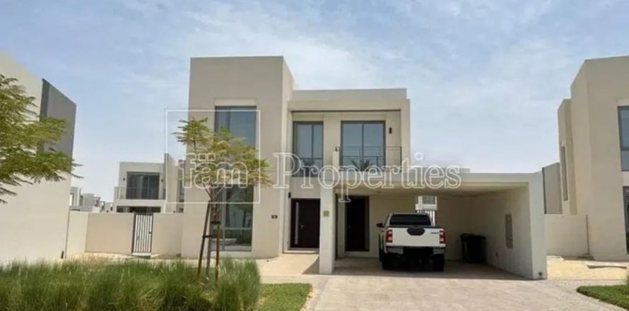 Villa asukohaga Dubai, AÜE: 4 magamistoaga, 546.9 m² Nr 640457