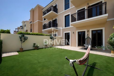 Townhouse in Jumeirah, Dubai, UAE 4 bedrooms, 263.19 sq.m. № 759084 - photo 26