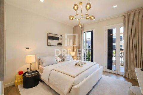 Townhouse in Jumeirah, Dubai, UAE 4 bedrooms, 263.19 sq.m. № 759084 - photo 5