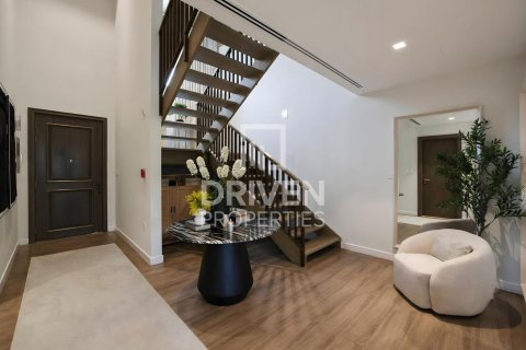 Townhouse in Jumeirah, Dubai, UAE 4 bedrooms, 263.19 sq.m. № 759084 - photo 14