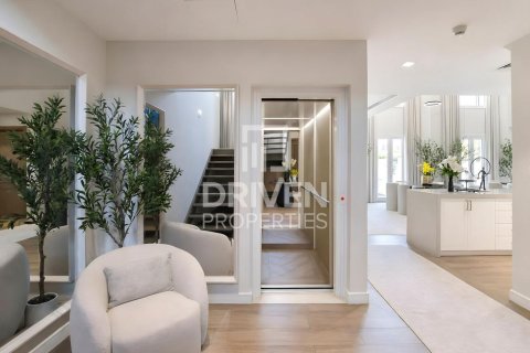 Townhouse in Jumeirah, Dubai, UAE 4 bedrooms, 263.19 sq.m. № 759084 - photo 15