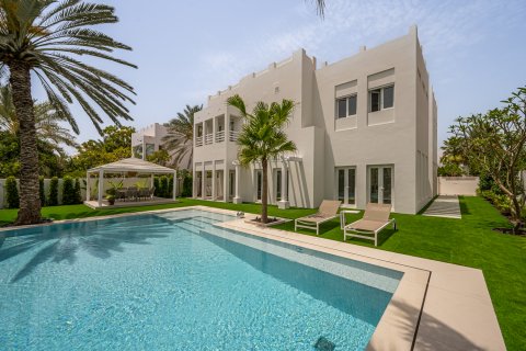 וילה למכירה ב Meadows, Dubai, איחוד האמירויות  4 חדרי שינה, 667.69 מ"ר, מספר 749450 - תמונה 2