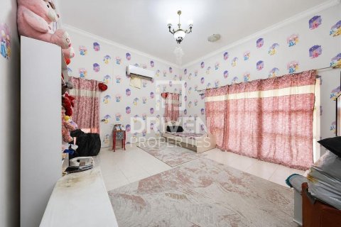 Vila v Umm Suqeim, Dubai, SAE 4 spálne, 594.58 m2 č. 746635 - Fotografia 12