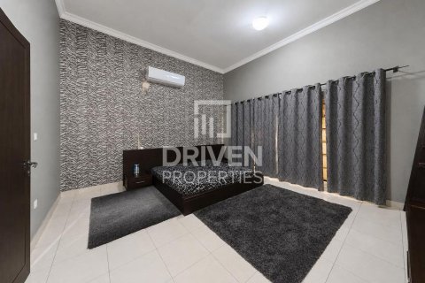 Vila v Umm Suqeim, Dubai, SAE 4 spálne, 594.58 m2 č. 746635 - Fotografia 9