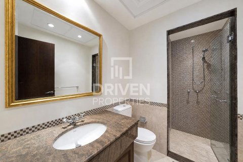Зняти в оренду віллу в Арабиан Ранчес, Дубай, ОАЕ 5 спалень, 819.03м2, № 746640 - фото 19
