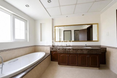 Зняти в оренду віллу в Арабиан Ранчес, Дубай, ОАЕ 5 спалень, 819.03м2, № 746640 - фото 20