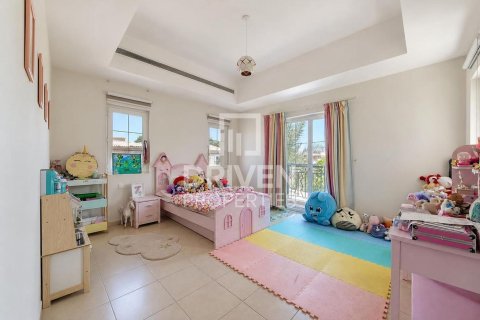 Зняти в оренду віллу в Арабиан Ранчес, Дубай, ОАЕ 5 спалень, 819.03м2, № 746640 - фото 13