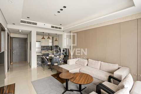 Lägenhet till försäljning i Business Bay, Dubai, UAE 1 sovrum, 77.02 kvm Nr. 743408 - fotografi 4