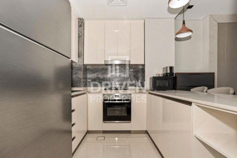 Lägenhet till försäljning i Business Bay, Dubai, UAE 1 sovrum, 77.02 kvm Nr. 743408 - fotografi 8