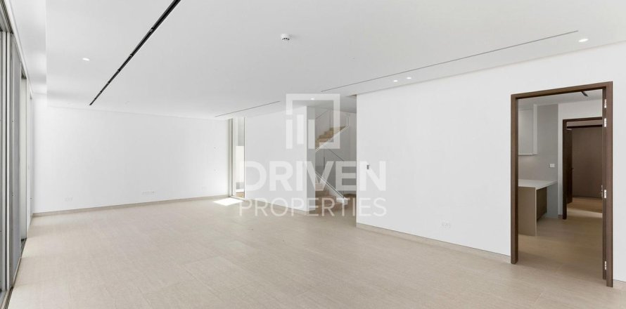 Jumeirah Park, Dubai, UAE의 빌라 침실 5개, 373.93제곱미터 번호 743407