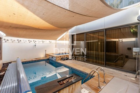 Villa til salg i Dubai, UAE 5 soveværelser, 425.5 kvm № 743411 - foto 28