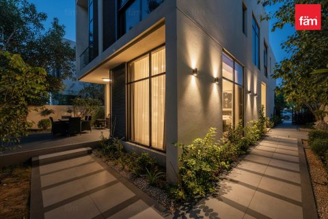 Villa zur Miete in Dubai, VAE 6 Schlafzimmer, 362.1 m2 Nr. 687494 - Foto 10