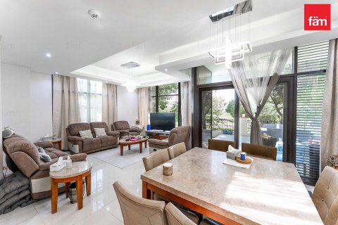 Villa zur Miete in Dubai, VAE 6 Schlafzimmer, 362.1 m2 Nr. 687494 - Foto 21