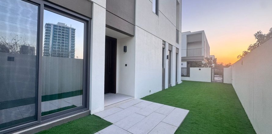 Adosado en Tilal Al Ghaf, Dubai, EAU 4 dormitorios, 229.5 m² № 687496