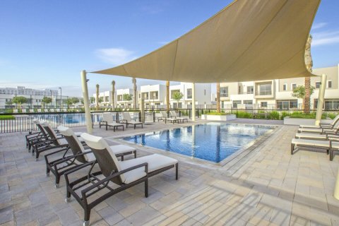 Townhouse til salg i Town Square, Dubai, UAE 3 soveværelser, 202 kvm № 720659 - foto 13