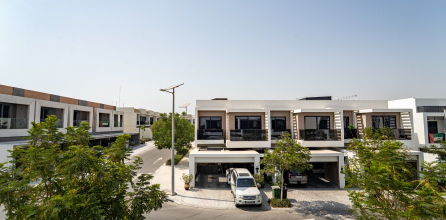 Townhouse sa Dubai, UAE 4 silid-tulugan, 323 sq.m. № 734288