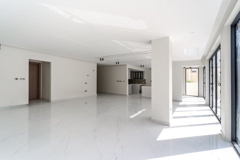 ویلا برای فروش در  Jumeirah Village Triangle، Dubai، امارات متحده عربی  5 خوابه ، 418 متر مربع ، شماره 734291 - تصویر 5