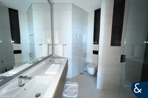 Huoneisto Business Bay, Dubai, Arabiemiraatit 1 makuuhuone, 109 m2 № 668382 - kuva 12