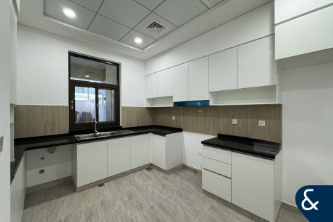 فيلا للإيجار في Dubai Sports City، دبي، الإمارات العربية المتحدة 4 غرفة نوم ، 343 متر مربع ، رقم 668383 - صورة 3