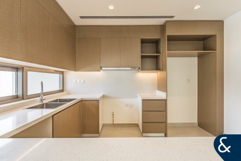 Huvila Al Furjan, Dubai, Arabiemiraatit 4 makuuhuonetta, 335 m2 № 667901 - kuva 10