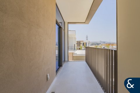 Huvila Al Furjan, Dubai, Arabiemiraatit 4 makuuhuonetta, 335 m2 № 667901 - kuva 17
