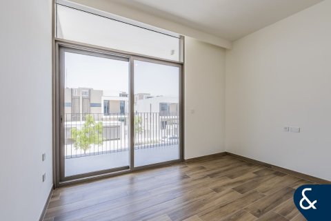 Huvila Al Furjan, Dubai, Arabiemiraatit 4 makuuhuonetta, 335 m2 № 667901 - kuva 26