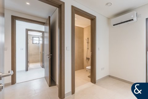 Huvila Al Furjan, Dubai, Arabiemiraatit 4 makuuhuonetta, 335 m2 № 667901 - kuva 12