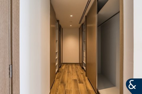 Huvila Al Furjan, Dubai, Arabiemiraatit 4 makuuhuonetta, 335 m2 № 667901 - kuva 22