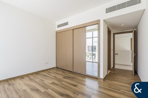 Huvila Al Furjan, Dubai, Arabiemiraatit 4 makuuhuonetta, 335 m2 № 667901 - kuva 28