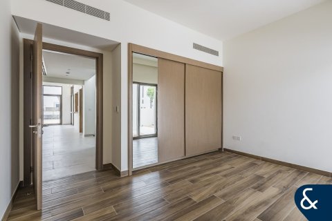 Huvila Al Furjan, Dubai, Arabiemiraatit 4 makuuhuonetta, 335 m2 № 667901 - kuva 14