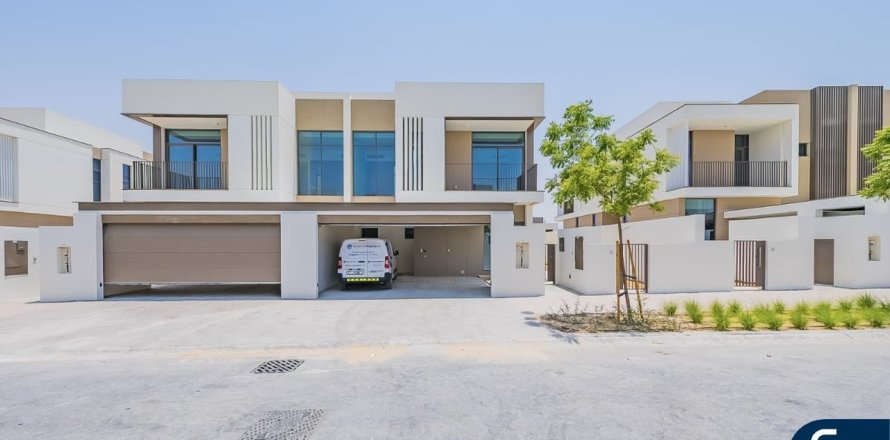 Villa itt: Al Furjan, Dubai, EAE, 4 hálószoba, 335 m², azonosító: 667901