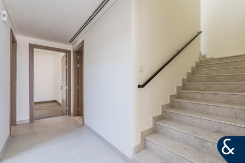 Huvila Al Furjan, Dubai, Arabiemiraatit 4 makuuhuonetta, 335 m2 № 667901 - kuva 6