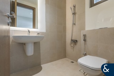 Huvila Al Furjan, Dubai, Arabiemiraatit 4 makuuhuonetta, 335 m2 № 667901 - kuva 13