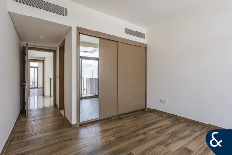 Huvila Al Furjan, Dubai, Arabiemiraatit 4 makuuhuonetta, 335 m2 № 667901 - kuva 25