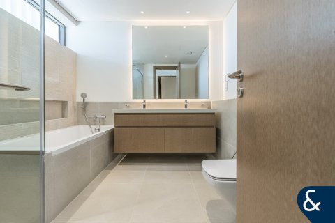 Huvila Al Furjan, Dubai, Arabiemiraatit 4 makuuhuonetta, 335 m2 № 667901 - kuva 23