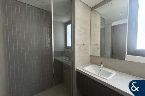 Városi lakóépület itt: Tilal Al Ghaf, Dubai, EAE, 4 hálószoba, 219 m², azonosító: 667902 - fénykép 5