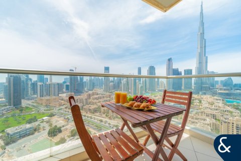 Apartamento en alquiler en Downtown Dubai (Downtown Burj Dubai), Dubai, EAU 2 dormitorios, 125 m2 № 667907 - foto 1