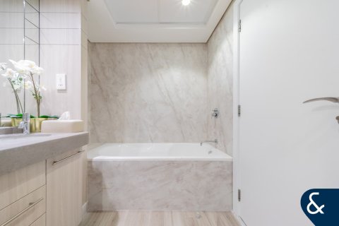 Apartamento en alquiler en Downtown Dubai (Downtown Burj Dubai), Dubai, EAU 2 dormitorios, 125 m2 № 667907 - foto 14