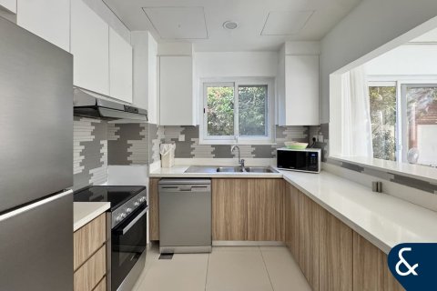 Villa en alquiler en Dubai Land, Dubai, EAU 4 dormitorios, 230 m2 № 671397 - foto 6