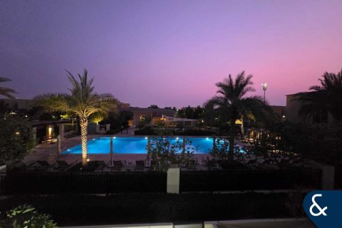 Villa en alquiler en Dubai Land, Dubai, EAU 4 dormitorios, 230 m2 № 671397 - foto 25