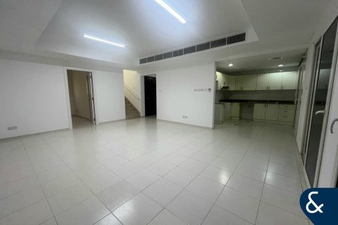 Villa The Springs, Dubaijā, AAE 3 istabas, 255 m2 Nr. 671395 - attēls 2