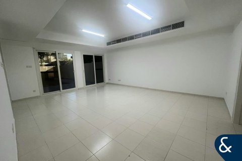 Villa The Springs, Dubaijā, AAE 3 istabas, 255 m2 Nr. 671395 - attēls 11